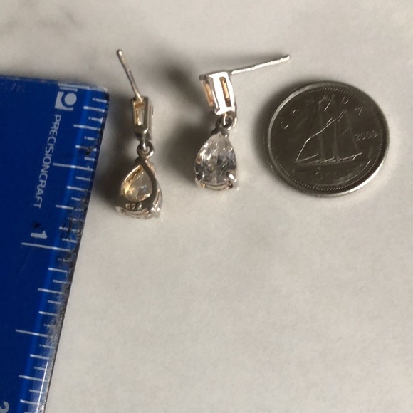 Cubic zirconia sterling silver drop earrings - Picture 4 of 4